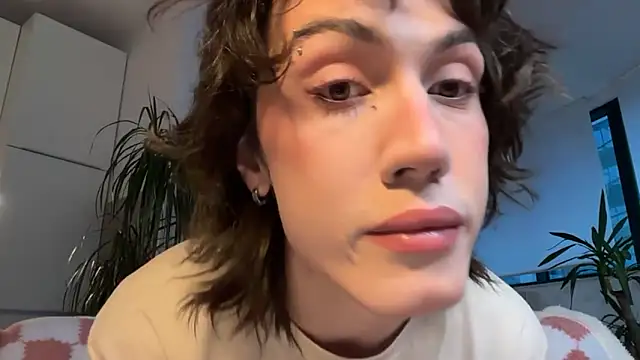 kira yoshika9e online show from March 2026 04:35:01 PM