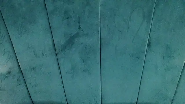 Snapshot of Aaron_Eze chatting on October 2025 11:39:02 PM Aaron Eze online show from October 2025 11:39:02 PM