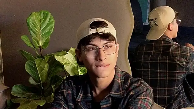 Aaron Eze online show from November 2025 08:52:02 PM