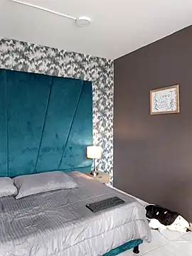 Snapshot of Aaron_Eze chatting on January 2026 08:29:01 PM Aaron Eze online show from January 2026 08:29:01 PM