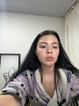 Snapshot of Midori_rosse chatting on May 2026 11:45:02 PM Midori rosse online show from May 2026 11:45:02 PM