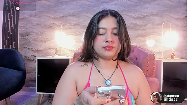 lilithst  online show from November 2025 08:52:01 PM