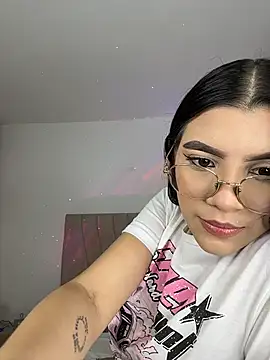 Julietalcl online show from February 2026 02:00:01 AM