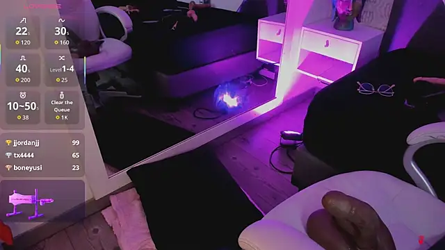 michelle cutee  online show from October 2025 08:31:02 AM