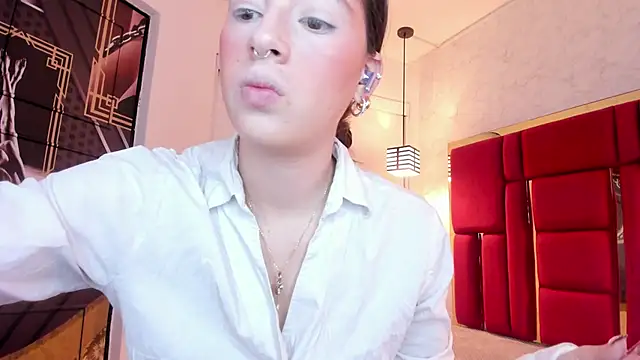 moon winy online show from November 2025 11:32:02 AM