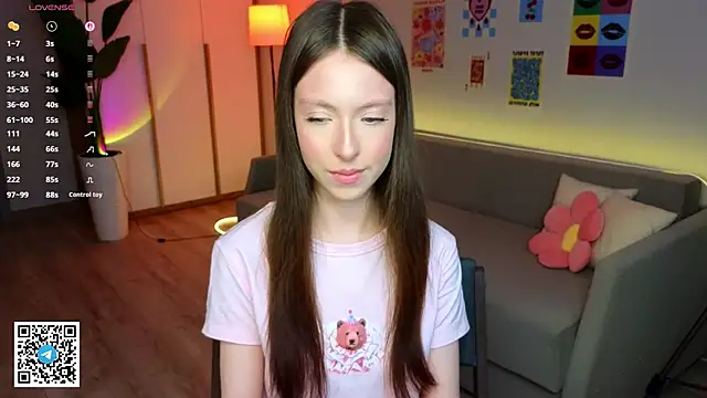 Yasmin Kass online show from April 2026 07:28:01 AM