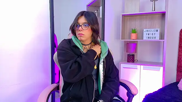 Lullaby Charade online show from January 2026 12:19:01 PM