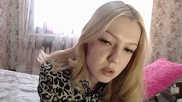 AlexandraXKitty online show from March 2026 02:48:01 AM