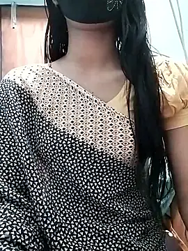 Snapshot of Ratri-Biswas chatting on May 2026 04:13:02 PM Ratri-Biswas online show from May 2026 04:13:02 PM