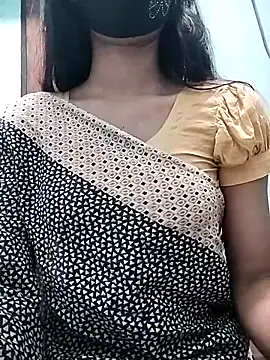 Snapshot of Ratri-Biswas chatting on May 2026 05:18:02 PM Ratri-Biswas online show from May 2026 05:18:02 PM