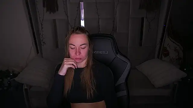 VixenMuse online show from March 2026 09:11:01 PM