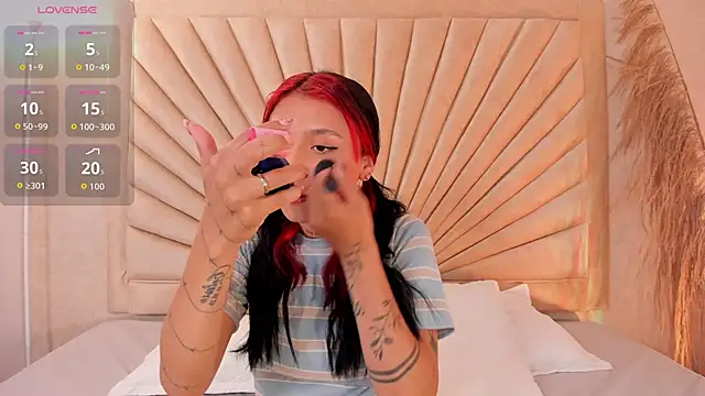 Emma duff online show from November 2025 01:10:02 PM