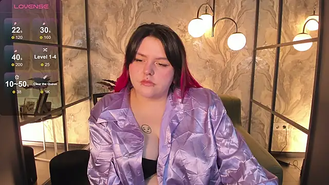 Snapshot of LorettaBerry chatting on October 2025 02:41:01 PM LorettaBerry online show from October 2025 02:41:01 PM