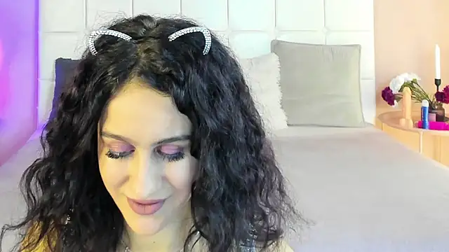 IzieCarter online show from October 2025 07:21:02 PM