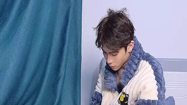 Stuffy-111 online show from November 2025 05:30:01 PM