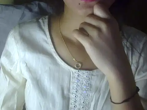 Snapshot of Shezi_N chatting on April 2026 01:41:02 PM Shezi N online show from April 2026 01:41:02 PM