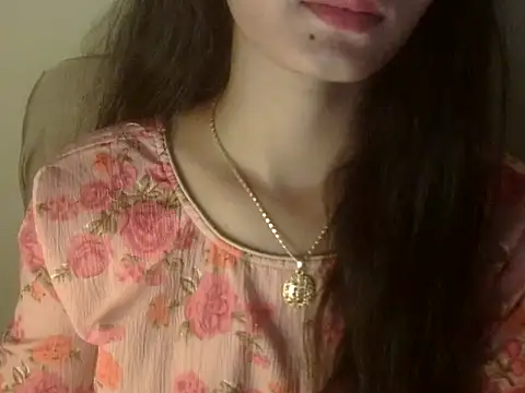 Snapshot of Shezi_N chatting on May 2026 01:05:02 PM Shezi N online show from May 2026 01:05:02 PM