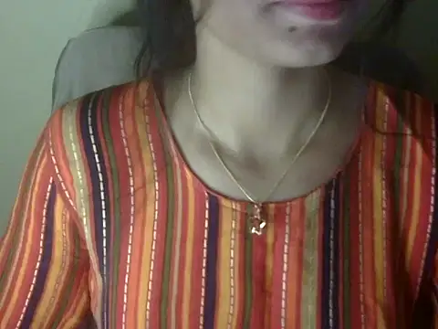 Snapshot of Shezi_N chatting on May 2026 03:30:01 PM Shezi N online show from May 2026 03:30:01 PM