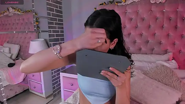 TanyaBello online show from April 2026 03:57:01 AM