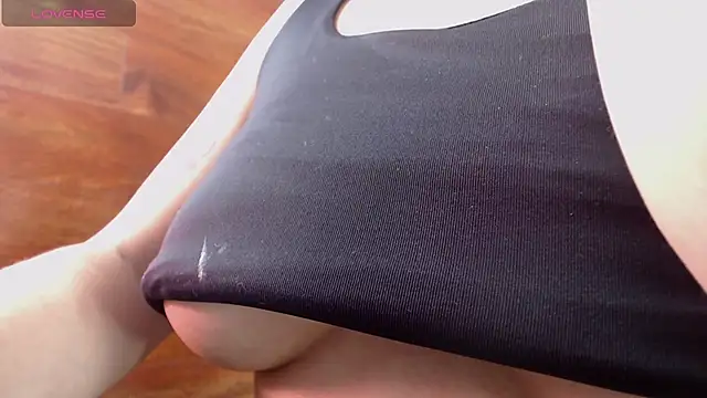 petite coral online show from March 2026 01:55:01 AM