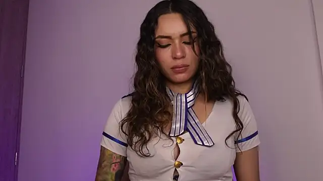 lara bombshelll online show from January 2026 11:28:01 PM