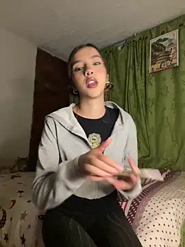Snapshot of MiaaCute- chatting on July 2026 11:34:01 PM MiaaCute- online show from July 2026 11:34:01 PM
