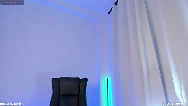 AlanRose01 online show from November 2025 09:46:02 PM