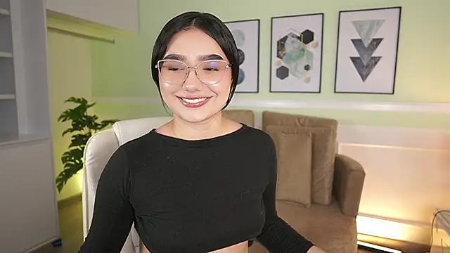 EmilyTurneer online show from November 2025 07:12:01 PM