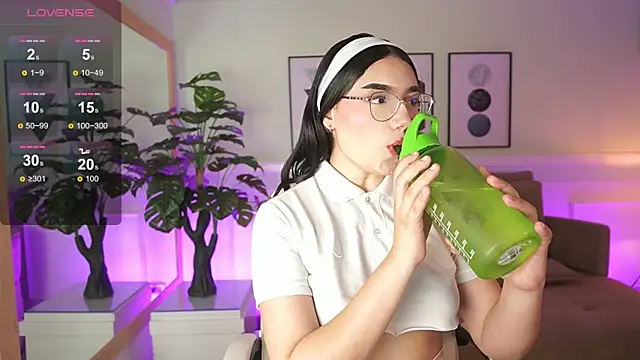 EmilyTurneer online show from February 2026 07:14:02 PM