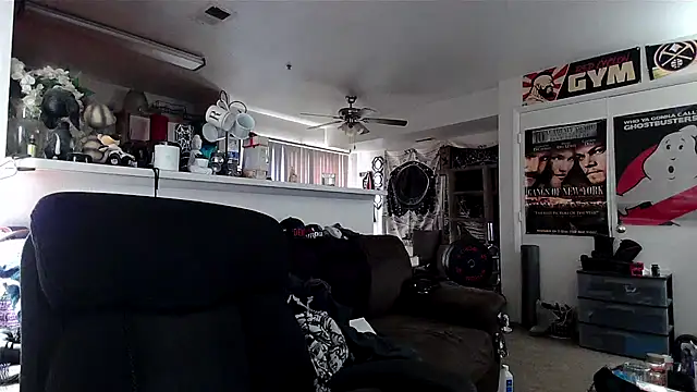 biggerisbetter12 online show from January 2026 08:56:02 PM