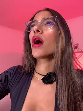 Snapshot of elegant__rouse chatting on May 2026 10:48:01 PM elegant rouse online show from May 2026 10:48:01 PM