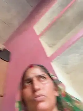 Snapshot of Pooja_shre chatting on May 2026 11:06:02 AM Pooja shre online show from May 2026 11:06:02 AM