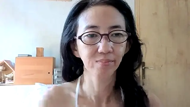 Snapshot of princessD077 chatting on May 2026 02:39:01 AM princessD077 online show from May 2026 02:39:01 AM