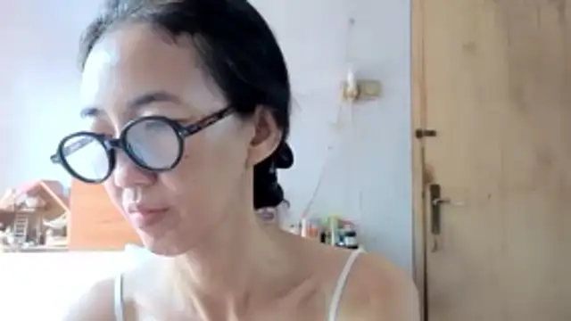 Snapshot of princessD077 chatting on May 2026 02:51:02 AM princessD077 online show from May 2026 02:51:02 AM