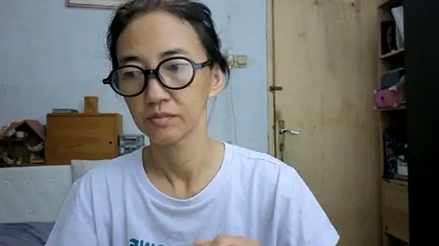 Snapshot of princessD077 chatting on May 2026 10:39:01 PM princessD077 online show from May 2026 10:39:01 PM