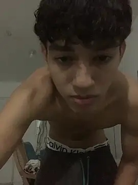 Snapshot of Alex_king17 chatting on April 2026 08:58:01 AM Alex king17 online show from April 2026 08:58:01 AM