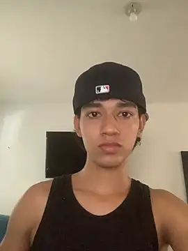 Snapshot of Alex_king17 chatting on April 2026 12:52:02 PM Alex king17 online show from April 2026 12:52:02 PM
