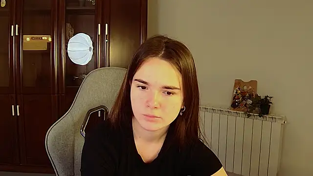 May Bloom online show from October 2025 05:31:02 AM