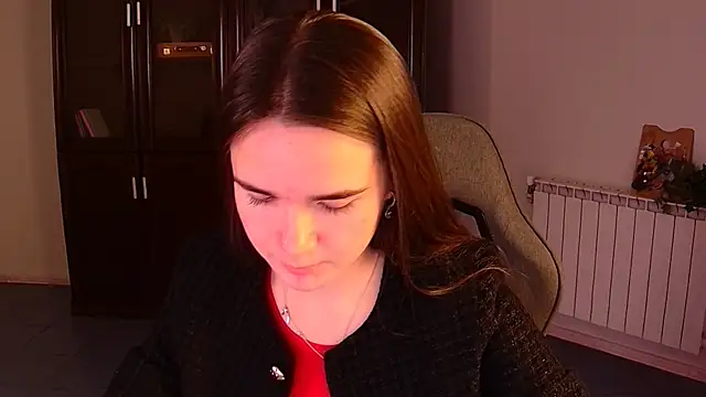 May Bloom online show from November 2025 05:18:02 AM