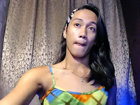 taylaxuxu online show from November 2025 09:47:01 PM