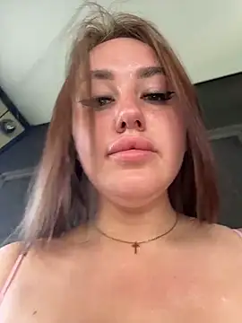Snapshot of KiraSunshine chatting on June 2026 02:27:01 AM KiraSunshine online show from June 2026 02:27:01 AM