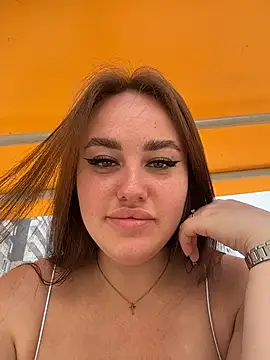 Snapshot of KiraSunshine chatting on June 2026 02:45:02 AM KiraSunshine online show from June 2026 02:45:02 AM