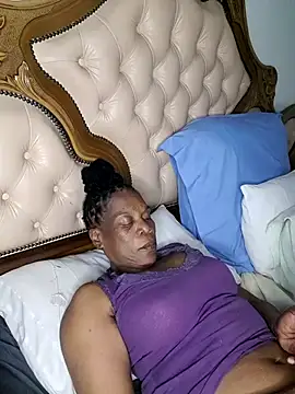 Hotcougar online show from December 2025 09:09:01 PM