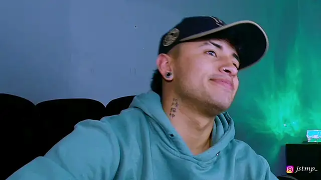 Snapshot of jhon_mendoza_ chatting on November 2025 06:45:01 AM jhon mendoza online show from November 2025 06:45:01 AM