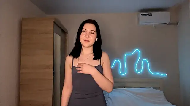 MyraLitterers online show from March 2026 03:50:02 PM