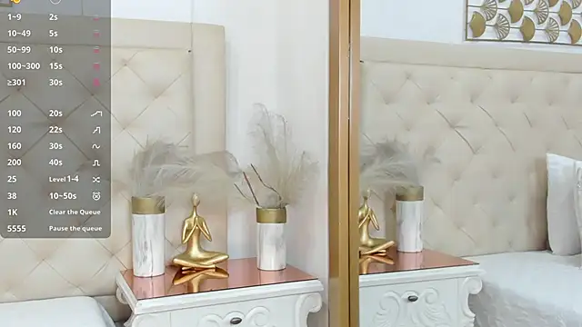 lucia lorenz online show from January 2026 11:26:01 AM