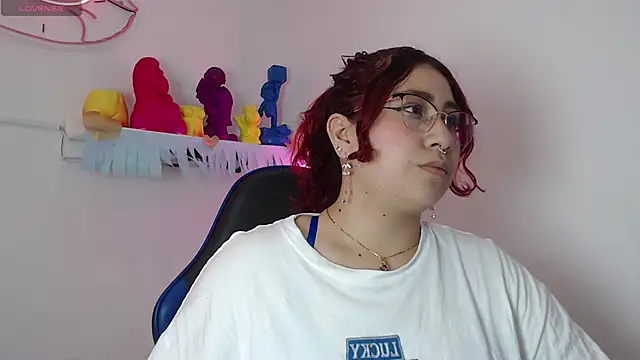 littlee red online show from October 2025 05:19:01 PM