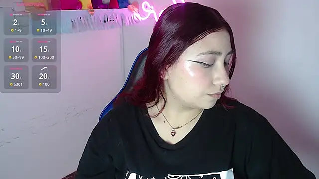 littlee red online show from November 2025 08:33:02 PM