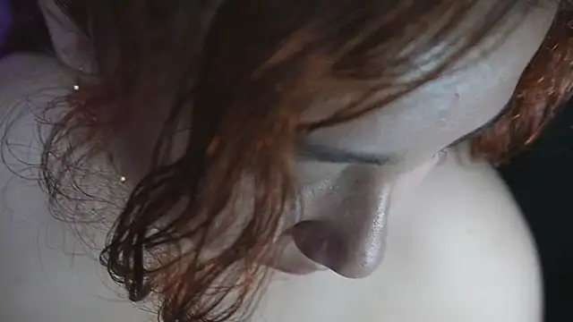 littlee red online show from April 2026 09:39:33 PM