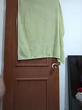 Ladyswap online show from November 2025 07:40:03 PM